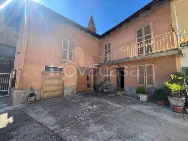 casale in vendita a Cinaglio in zona Madonna