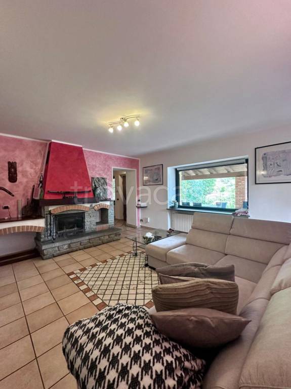 casa indipendente in vendita a Cinaglio in zona Casero