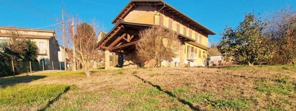 casa indipendente in vendita a Cisterna d'Asti in zona San Matteo