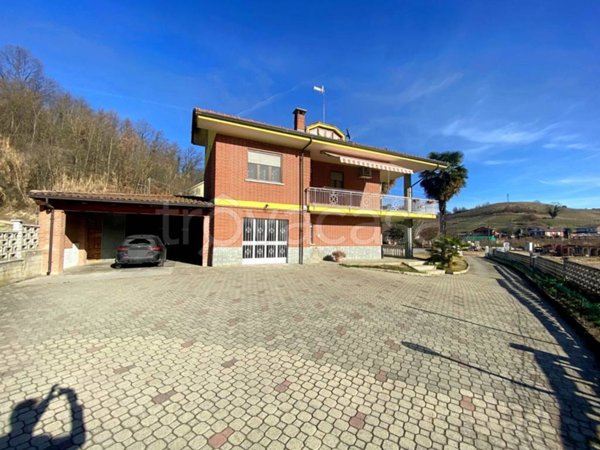 casa indipendente in vendita a Cisterna d'Asti