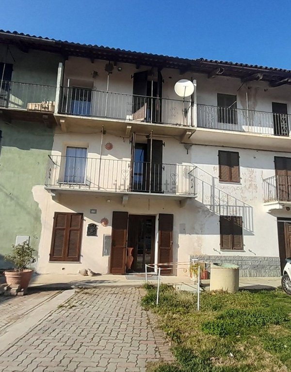 casa indipendente in vendita a Cisterna d'Asti