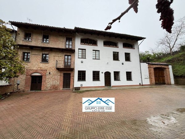 casa indipendente in vendita a Cisterna d'Asti