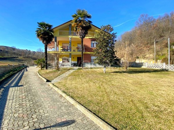 casa indipendente in vendita a Cisterna d'Asti in zona San Matteo