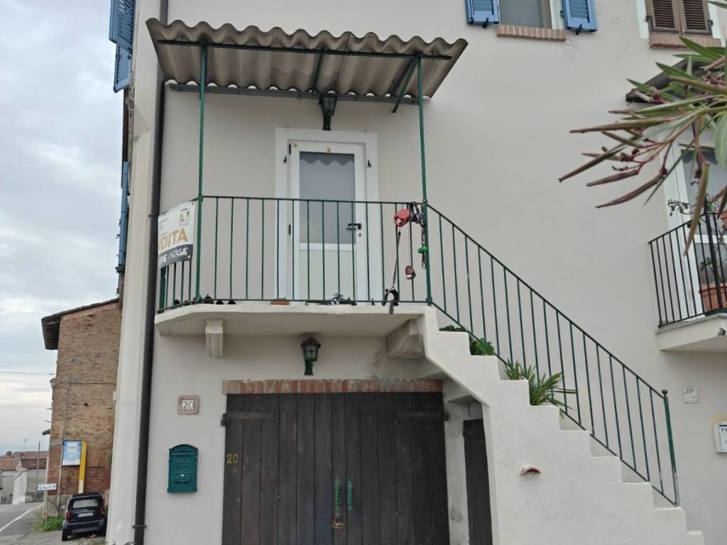 casa indipendente in vendita a Cisterna d'Asti