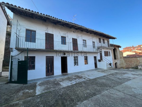 casa indipendente in vendita a Cisterna d'Asti