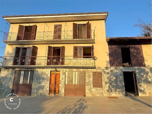 casa indipendente in vendita a Cisterna d'Asti in zona San Matteo