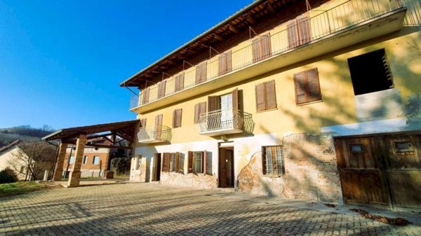casa indipendente in vendita a Cisterna d'Asti in zona San Matteo
