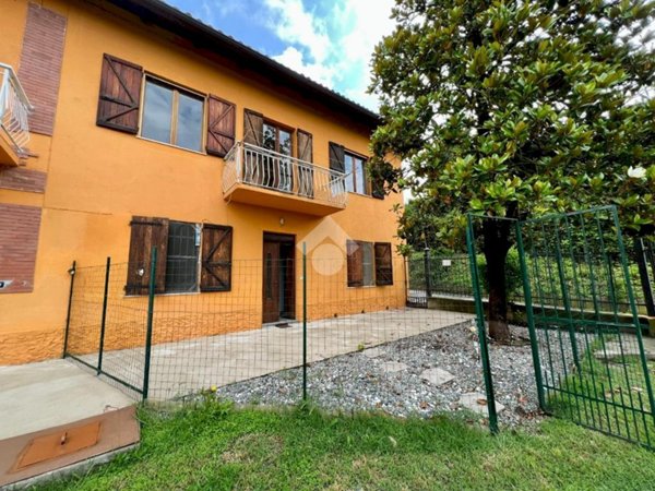 casa semindipendente in vendita a Cocconato in zona Tuffo