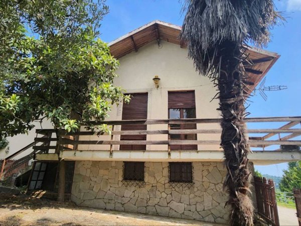 casa indipendente in vendita a Cocconato