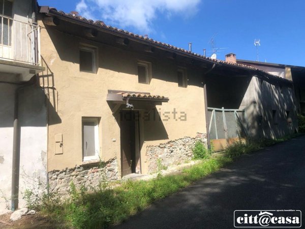 casa semindipendente in vendita a Cocconato in zona Cocconito