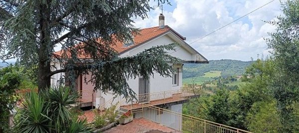 casa indipendente in vendita a Cocconato