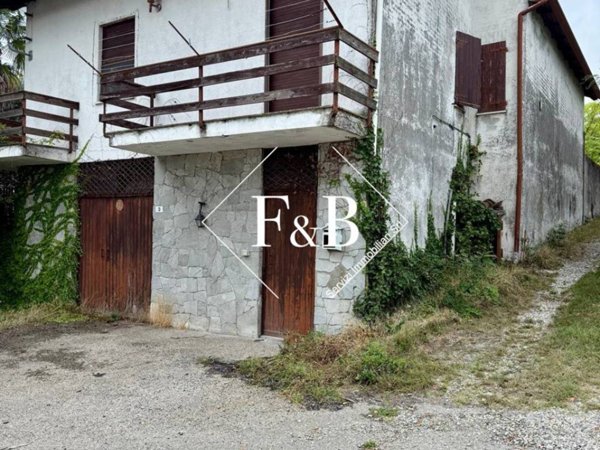 casa indipendente in vendita a Cocconato