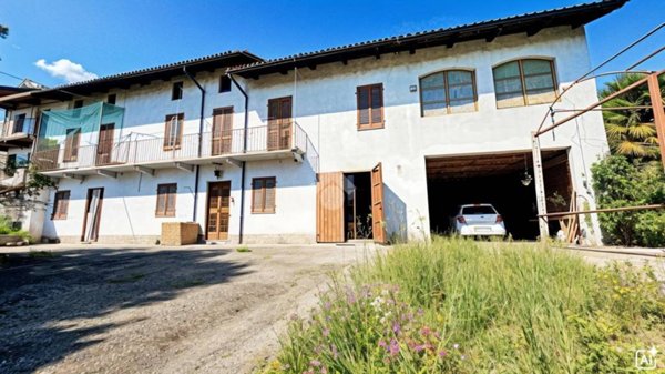 casa indipendente in vendita a Cocconato in zona Tuffo