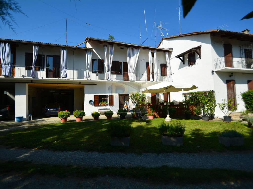 casa indipendente in vendita a Cocconato