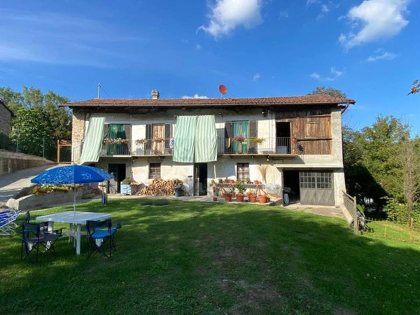 casa indipendente in vendita a Cocconato