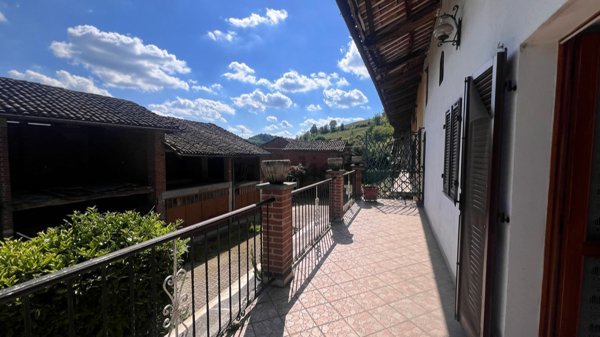 casa indipendente in vendita a Cocconato