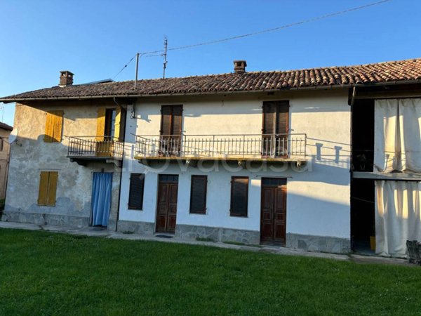casa indipendente in vendita a Cocconato in zona Tuffo