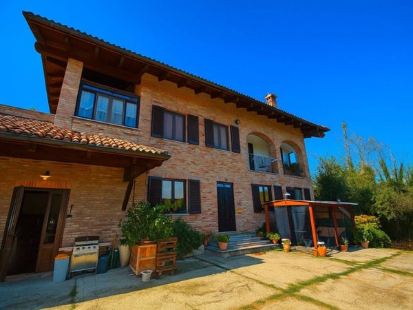 casa indipendente in vendita a Cocconato in zona Bonvino