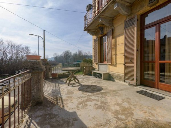 casa indipendente in vendita a Cocconato in zona Stazione