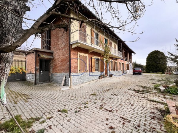 casa indipendente in vendita a Cocconato