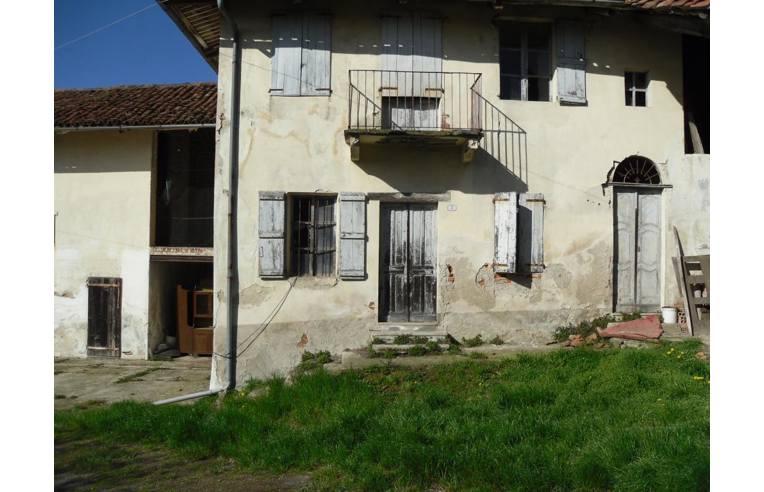 casale in vendita a Cocconato in zona Cocconito