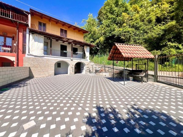 casa semindipendente in vendita a Cocconato in zona Solza