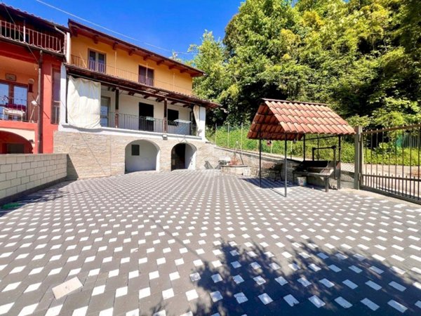 casa semindipendente in vendita a Cocconato in zona Spagnolino