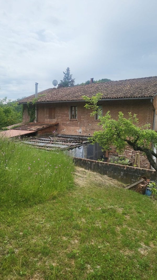 appartamento in vendita a Cocconato in zona Bonvino