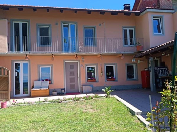 casa indipendente in vendita a Cocconato