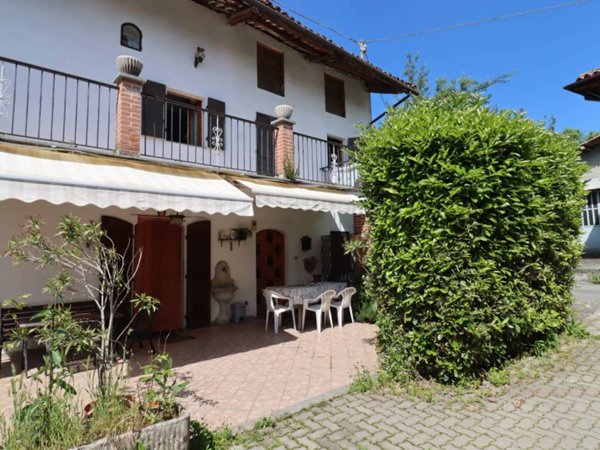 casa indipendente in vendita a Cocconato in zona Spagnolino