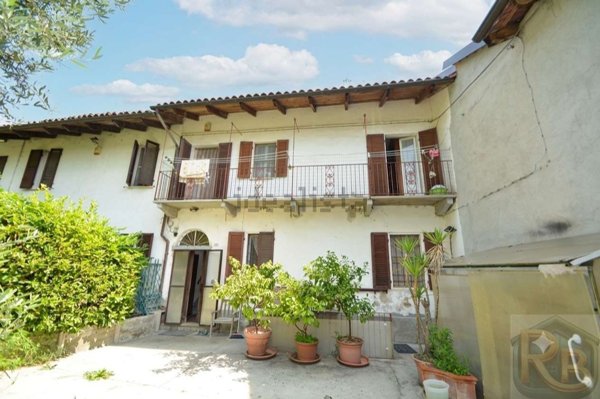 appartamento in vendita a Cocconato in zona Vastapaglia