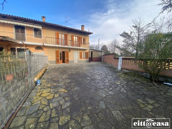 casa indipendente in vendita a Cocconato
