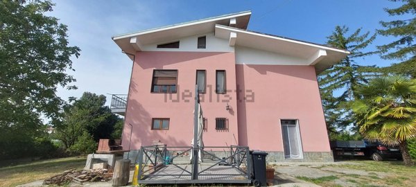 casa indipendente in vendita a Cocconato in zona Tuffo