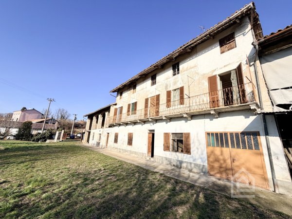 appartamento in vendita a Cocconato in zona Tuffo