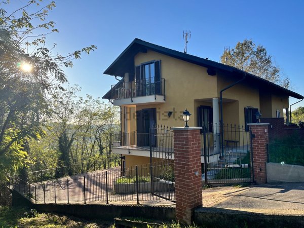 casa indipendente in vendita a Cortanze