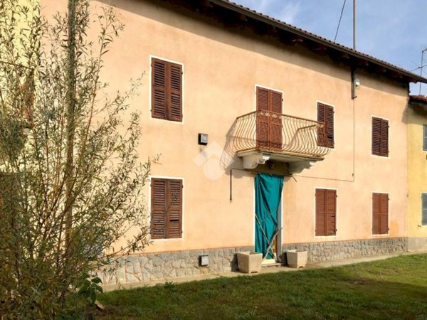 casa semindipendente in vendita a Cortazzone in zona Vanara