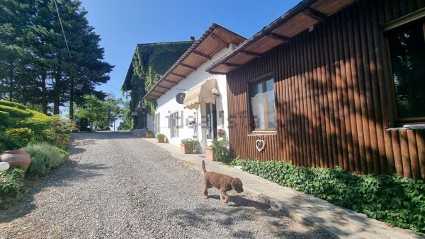 casa indipendente in vendita a Cortiglione