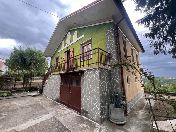 casa indipendente in vendita a Cortiglione