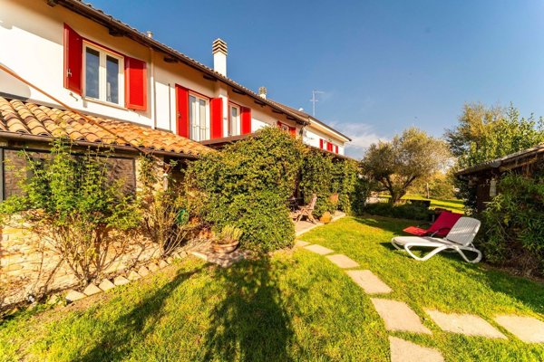 casa indipendente in vendita a Cortiglione