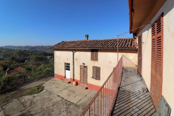casale in vendita a Cortiglione