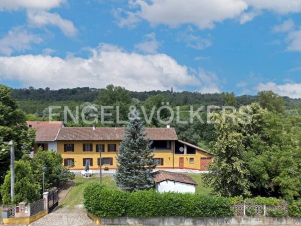 casa indipendente in vendita a Cortiglione