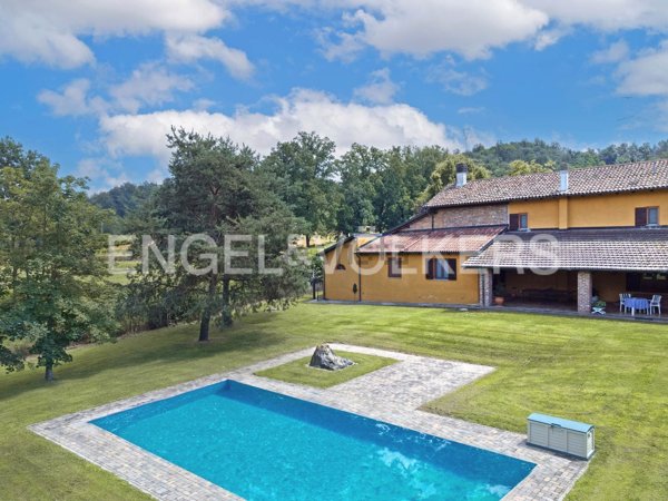 casa indipendente in vendita a Cortiglione