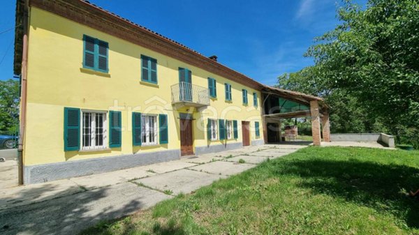 casa indipendente in vendita a Cortiglione