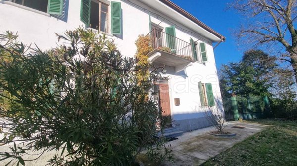 casa indipendente in vendita a Cortiglione