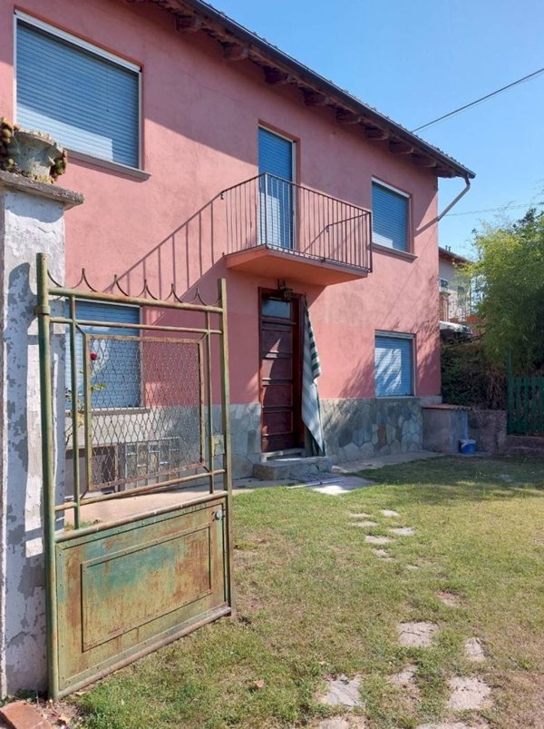 casa indipendente in vendita a Cossombrato