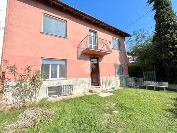 casa indipendente in vendita a Cossombrato