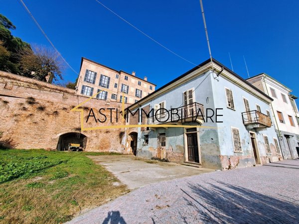 pentavano in vendita a Cossombrato