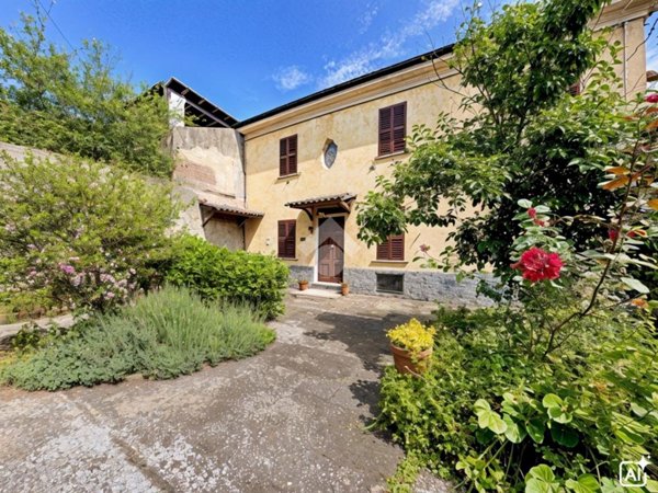 casa indipendente in vendita a Cossombrato