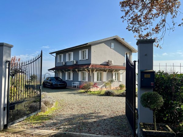 casa indipendente in vendita a Cossombrato