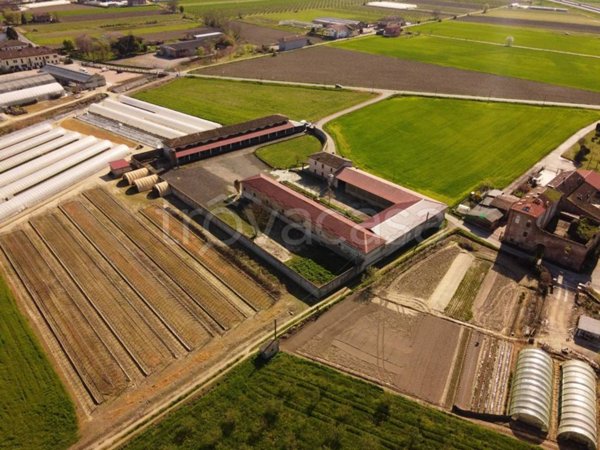capannone in vendita a Costigliole d'Asti in zona Motta